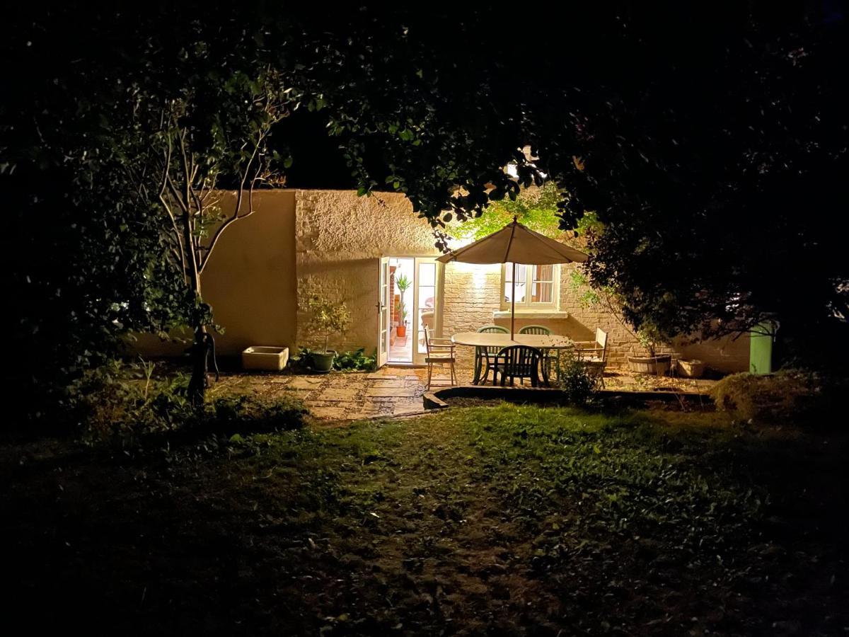 Beautiful Character Thatched Pet Friendly House Villa Enford Esterno foto